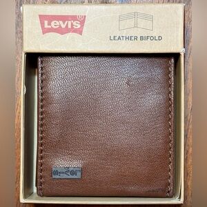 SOLD: Levi's Wallet-Brown RFID Identity Theft Protection Bifold Leather New